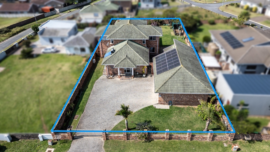 4 Bedroom Property for Sale in Kidds Beach Eastern Cape